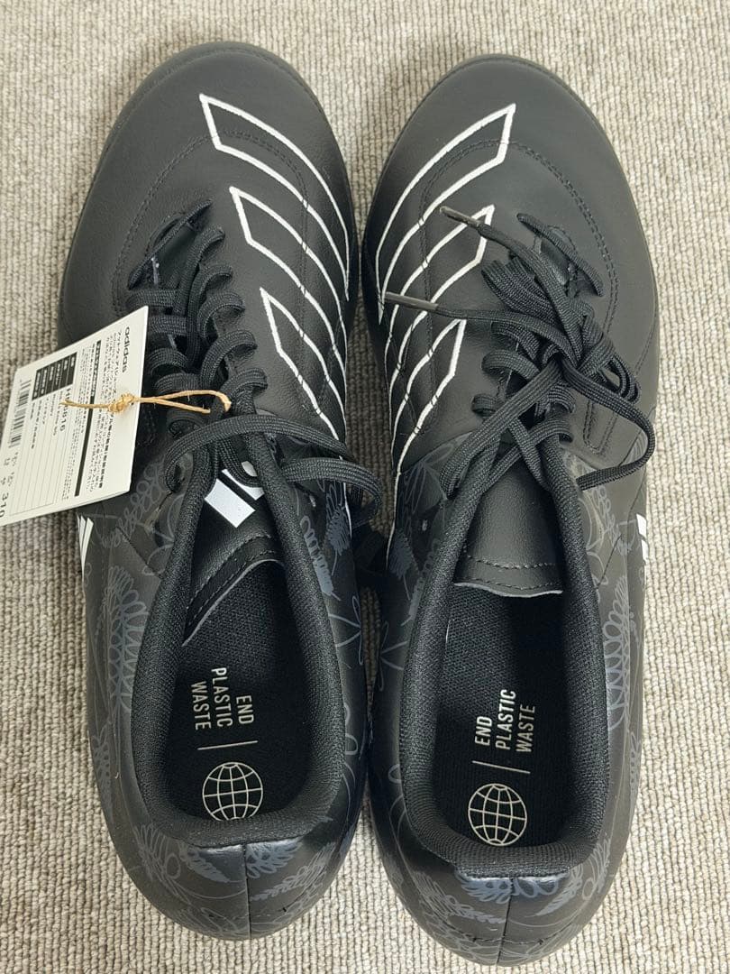 adidas ラグビースパイク ブラック/ホワイト　31.0