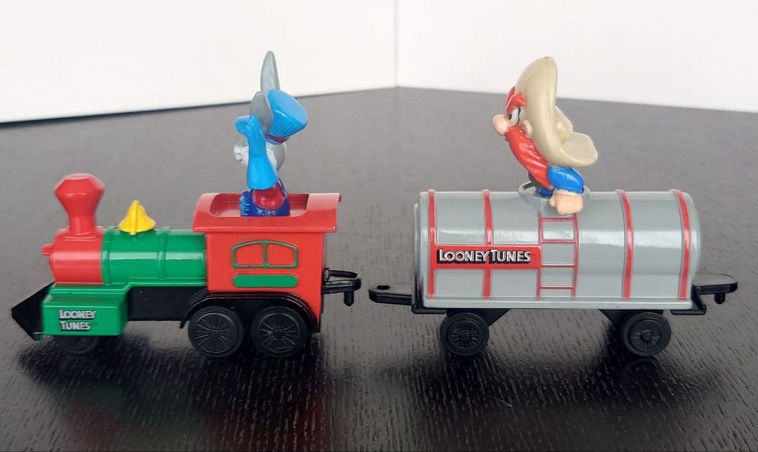 LOONEY TUNES ルーニー・テューンズ ダイキャストメタルトレイン 列車