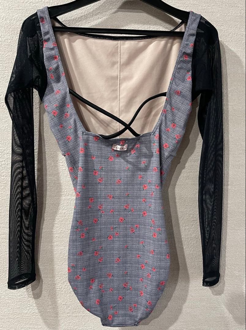 【SALE】stina長袖レオタードＰサイズ