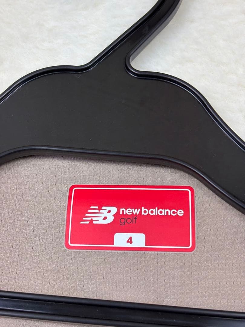 未使用級　new balance ゴルフジャケット 薄て　ベージュ　春ゴルフ