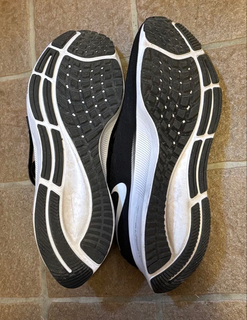 【値段交渉可能】Nike ランニングシューズ ブラック　28.5cm