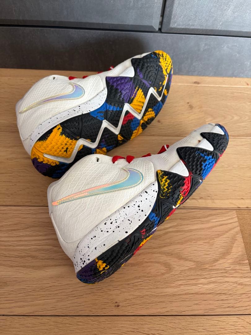 NIKE ナイキ Kyrieカイリー バスケットボールシューズ 22.5ジュニア