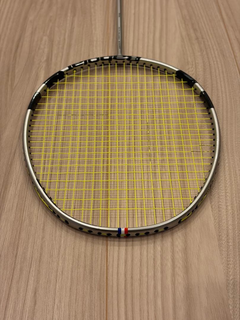 【美品】バボラSATELLITE LD Lite バドミントンラケット
