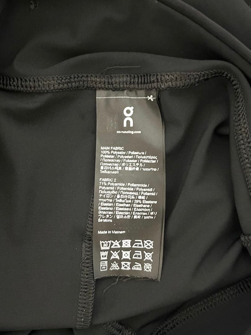 陸上用パンツ On performance hybrid short S
