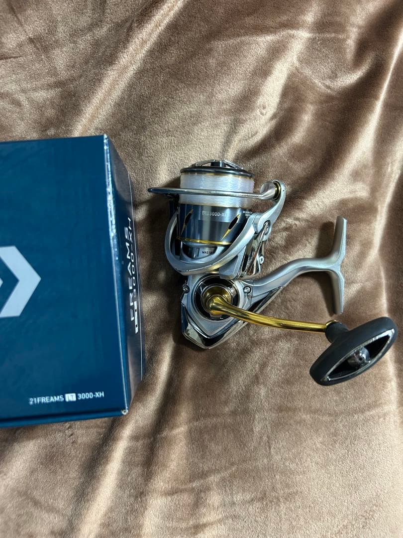 ダイワ 21 FREAMS LT 3000-XH