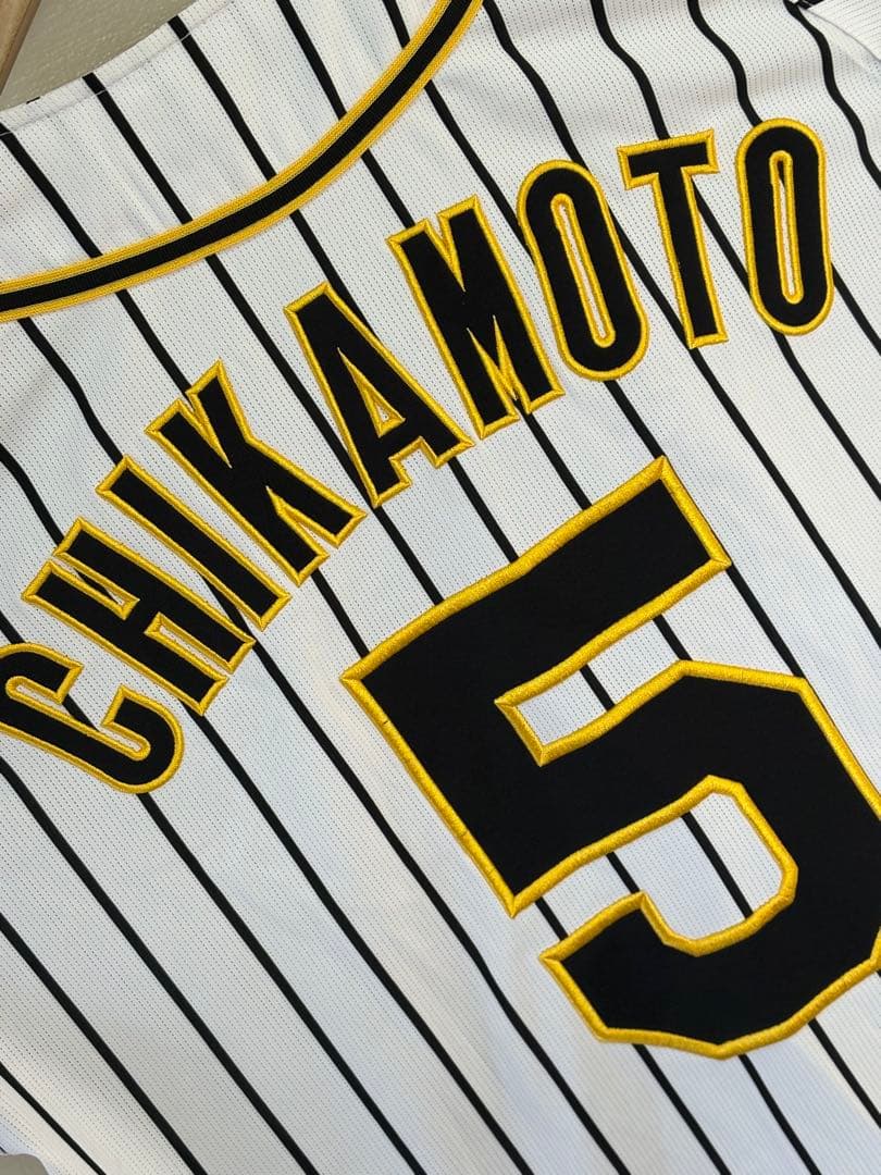 *阪神タイガース*✨«近本光司»✨ユニフォーム <No.1556>