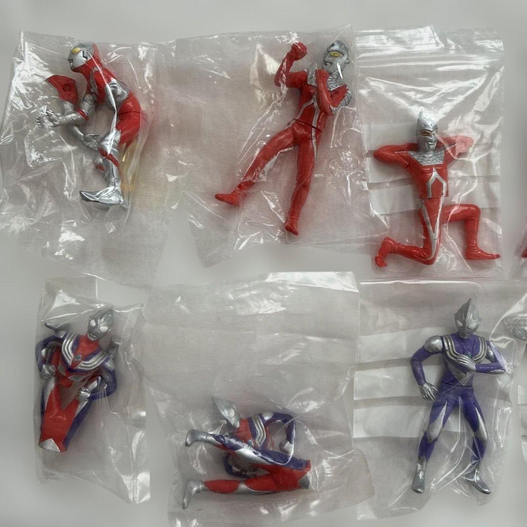 ガチャガチャ　カプセルトイまとめ売り　ウルトラマン　ゴジラ他
