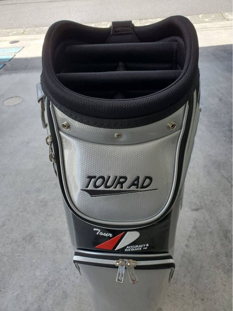 GRAPHITE DESIGN TOUR AD シルバー　キャディバッグ