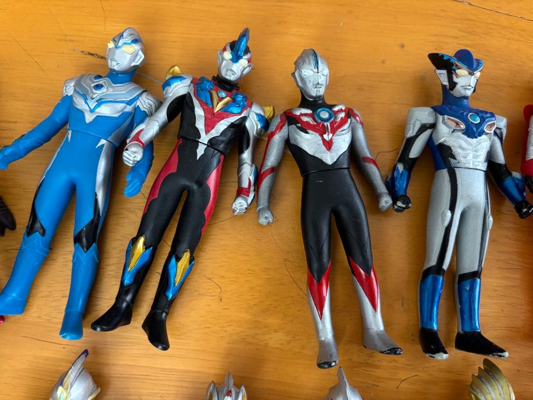 ウルトラマン　フィギュア19体