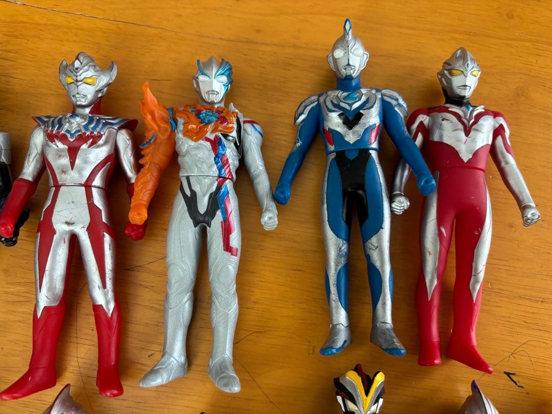 ウルトラマン　フィギュア19体