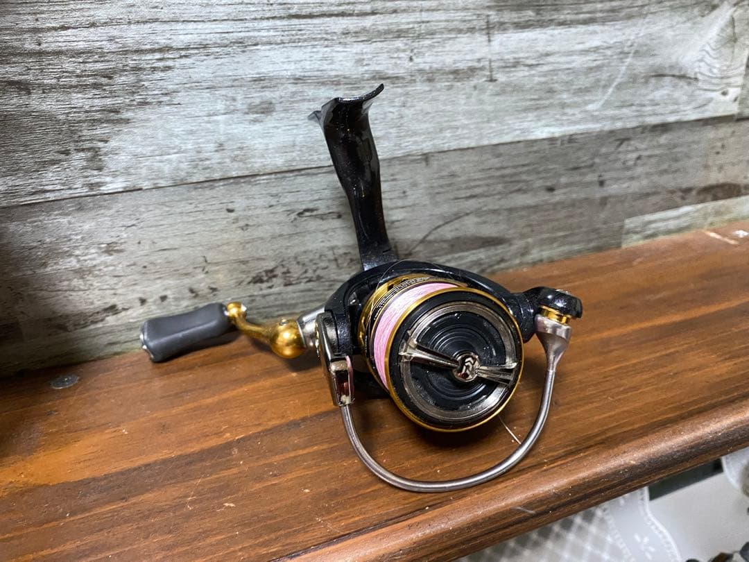 ★管釣トラウト　ダイワ　レガリスLT1000S 使用1回の美品