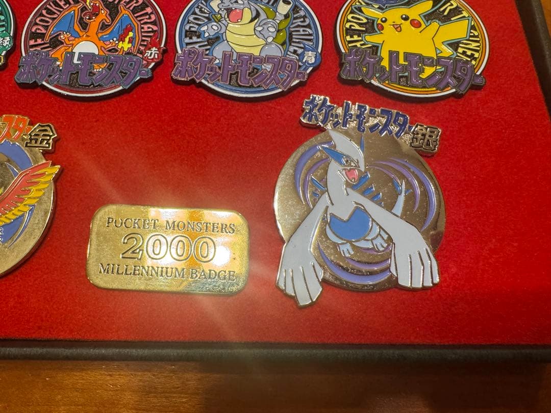 ポケットモンスター　ポケモン ピンバッジ 2000年 ミレニアムバッジ