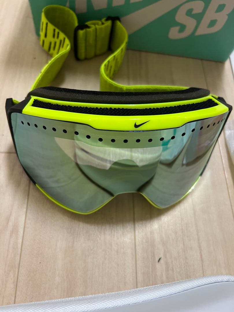 NIKE board スノーボード　ゴーグル　黄色　ナイキ　フェイド