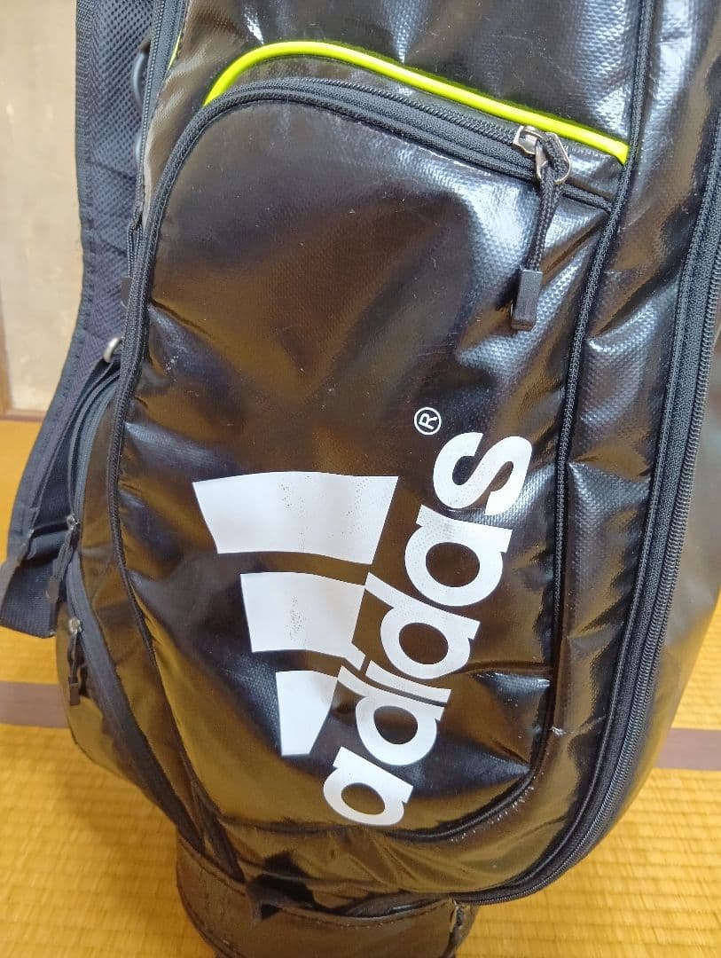 adidas ゴルフバッグ ブラック イエロー仕切付き アイアンカバー付属 ツヤ