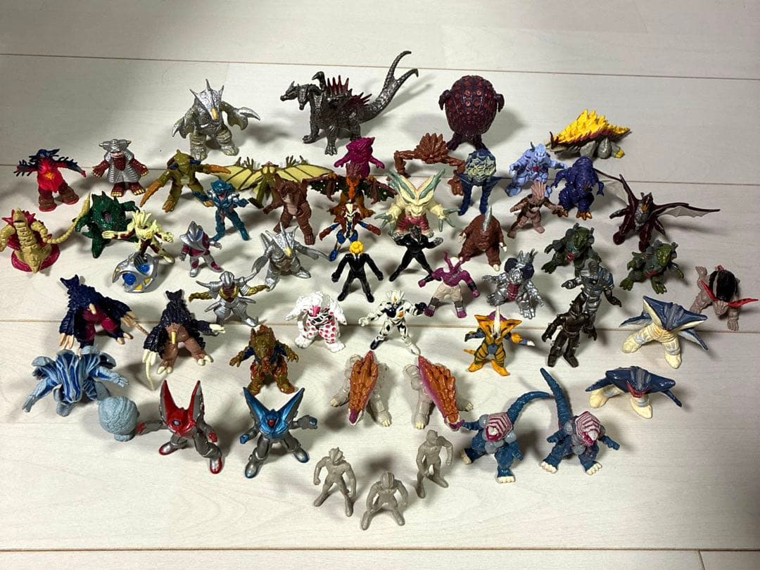 ウルトラマンティガ　ティガモンスター超全集 ミニチュアフィギュア52体セット
