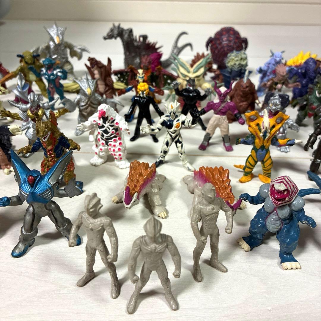 ウルトラマンティガ　ティガモンスター超全集 ミニチュアフィギュア52体セット