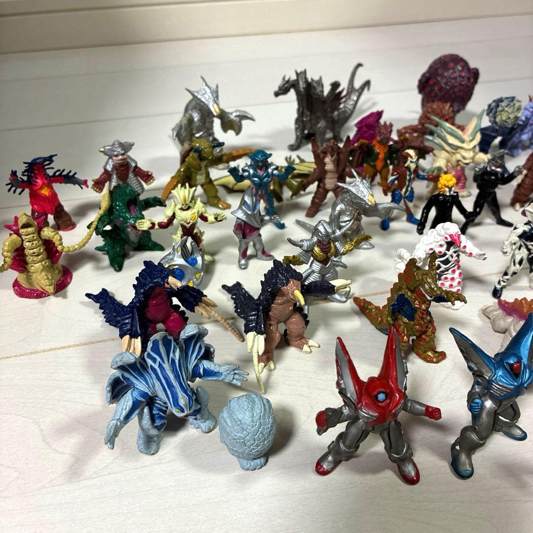 ウルトラマンティガ　ティガモンスター超全集 ミニチュアフィギュア52体セット