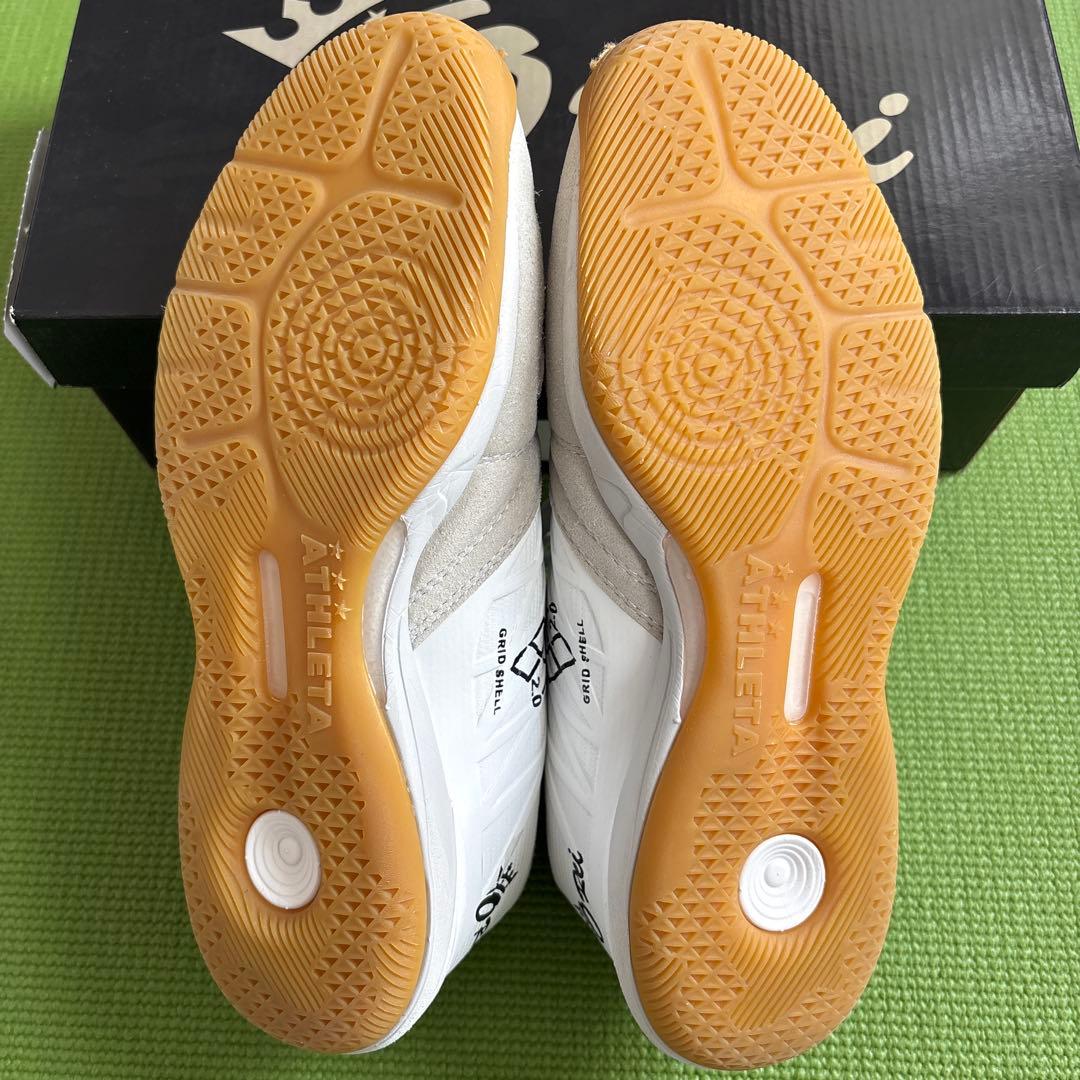 【美品】ATHLETA O Rei フットサルシューズ ホワイト 24.5