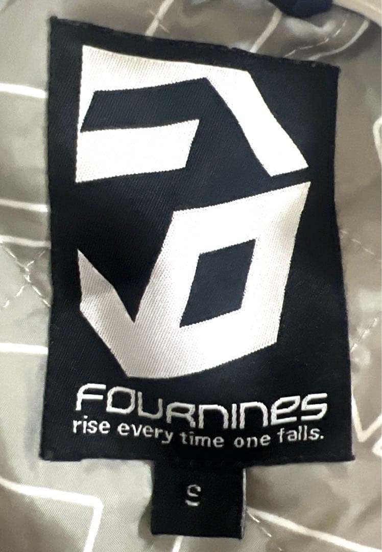 FOURNINES スノボウェア　Ｓサイズ