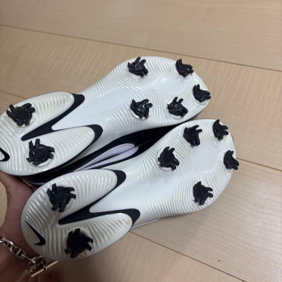 Nike VICTOR スパイクシューズ ブラック/ホワイト