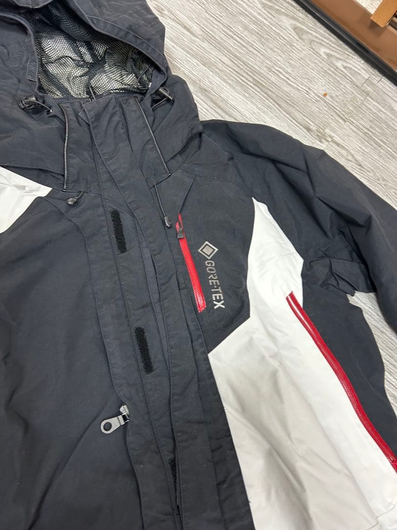 Daiwa GORE-TEX フィッシングスーツ Lサイズ