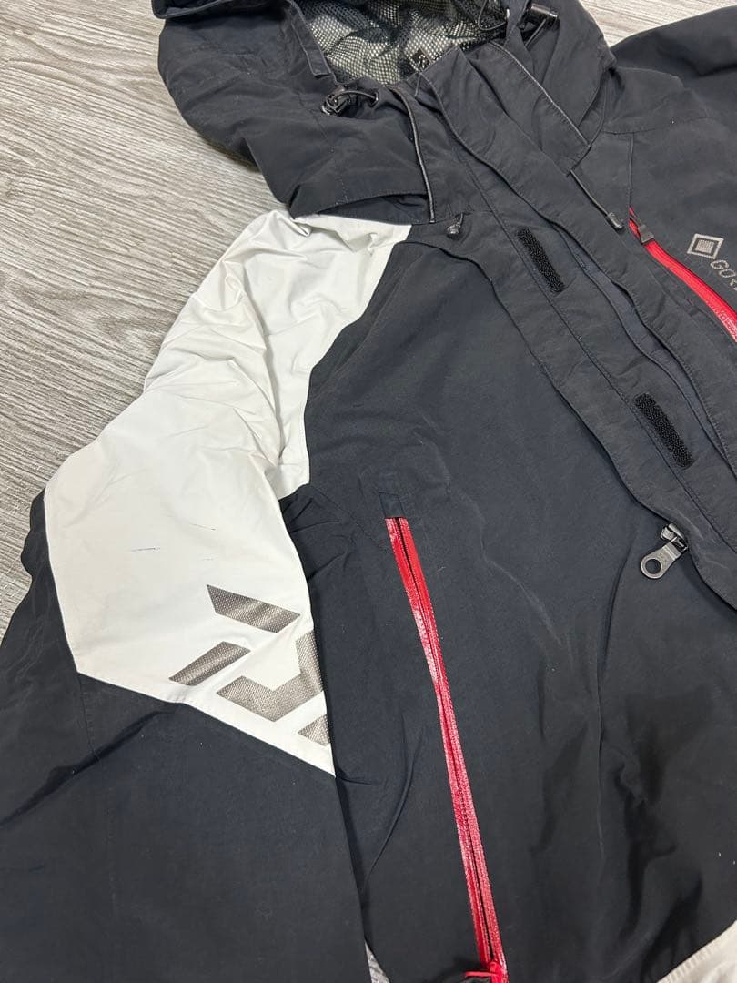 Daiwa GORE-TEX フィッシングスーツ Lサイズ
