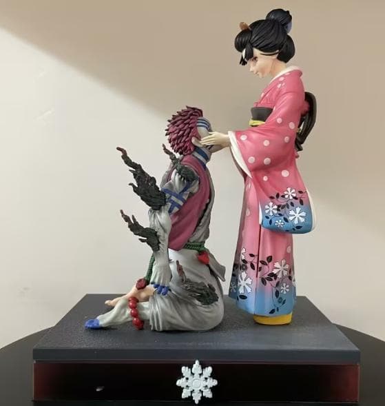 鬼滅の刃　猗窩座（狛治）と恋雪　フィギュア　塗装完成品　即発送