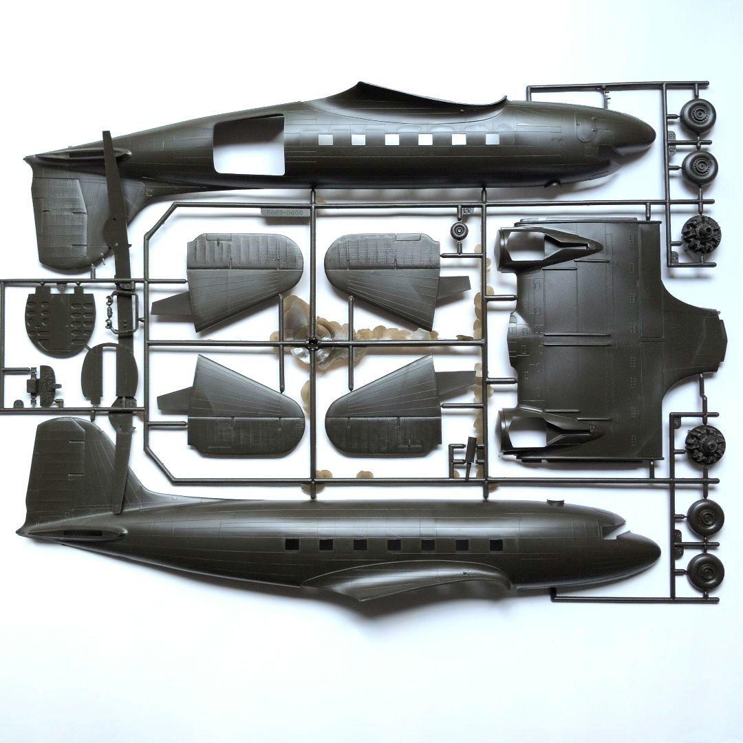 MONOGRAM 1/48 　C −47　SKY TRAIN
