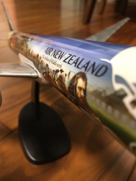NZ 777-300ER 特別塗装機　飛行機　模型