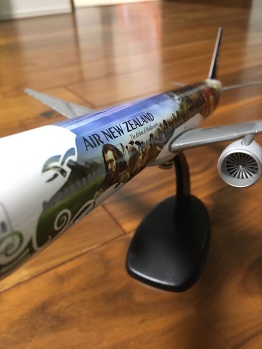 NZ 777-300ER 特別塗装機　飛行機　模型