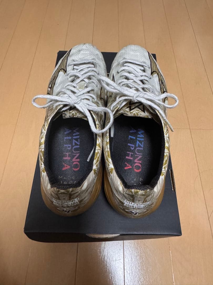 Mizuno Alpha サッカーシューズ ホワイト/ゴールド　25センチ