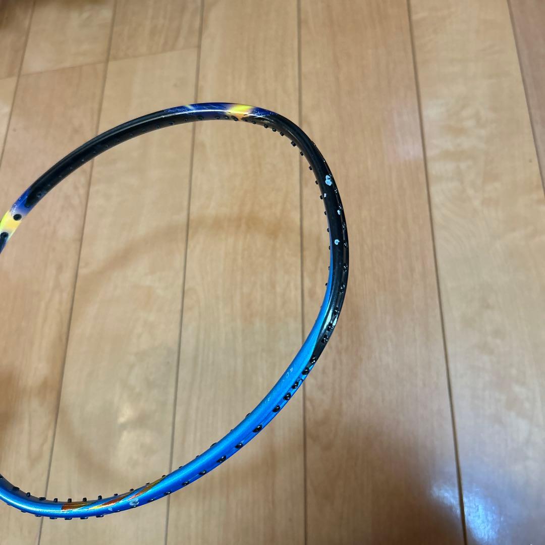YONEXバドミントンラケットアストロクス77 4UG5 ケースお付けします