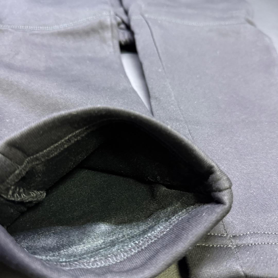 ◉Aa右1005 未使用保管品 電熱インナー 男女兼用 上下セット 黒 L