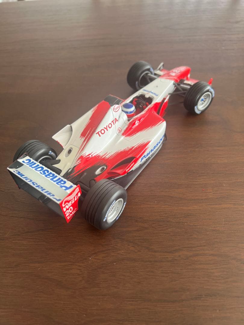トヨタ　F1　レーシングカー　レプリカ　TOYOTA TF102　 2002