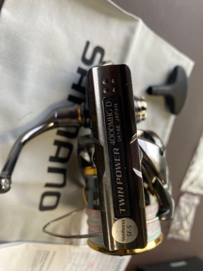Shimano Twin Power スピニングリール　4000mhg