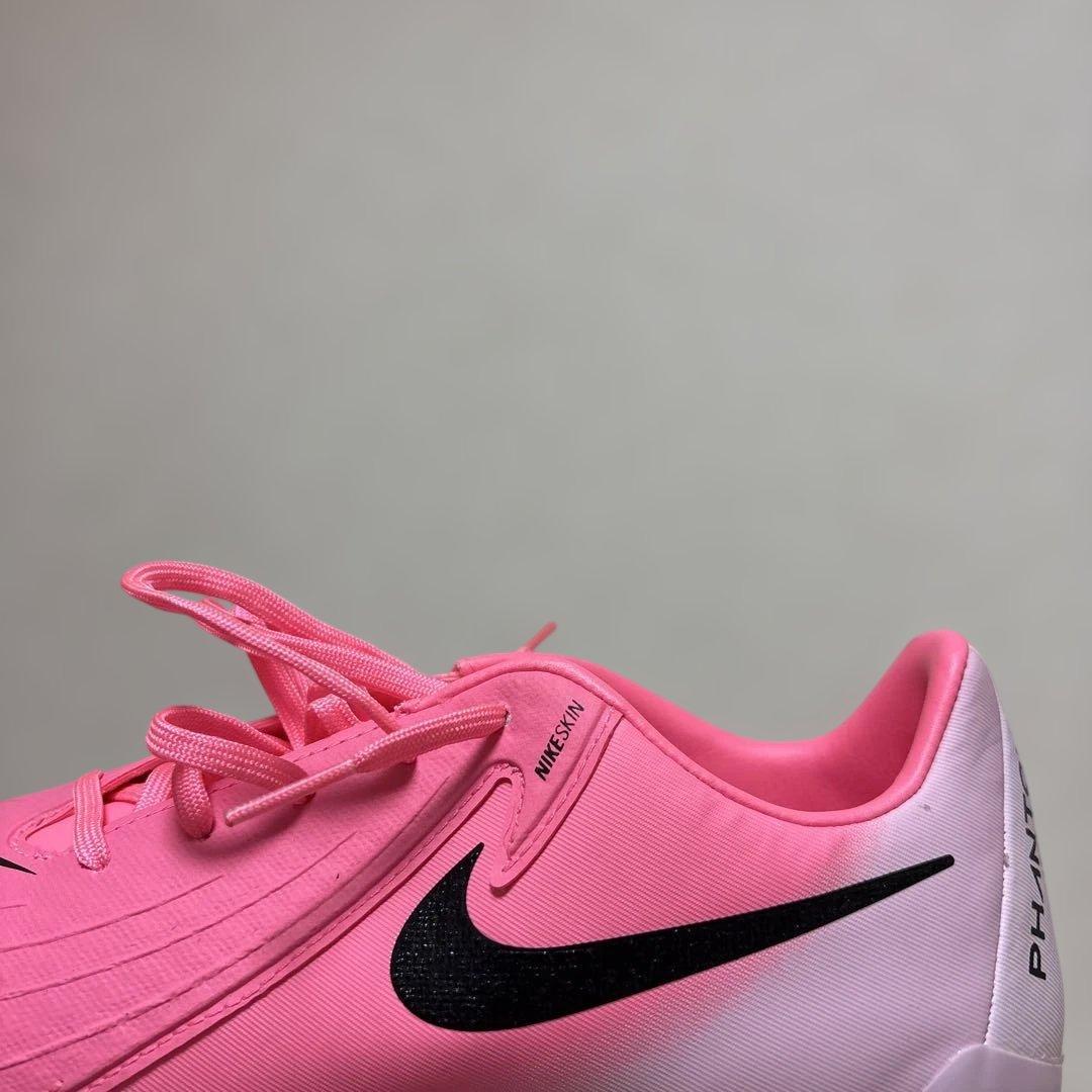 Nike Phantom ピンク スパイクシューズ