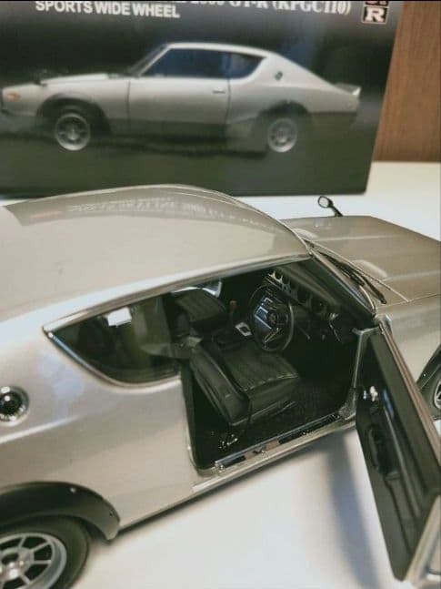NISSAN SKYLINE 2000 GT-R ミニカー 京商1/18 日産