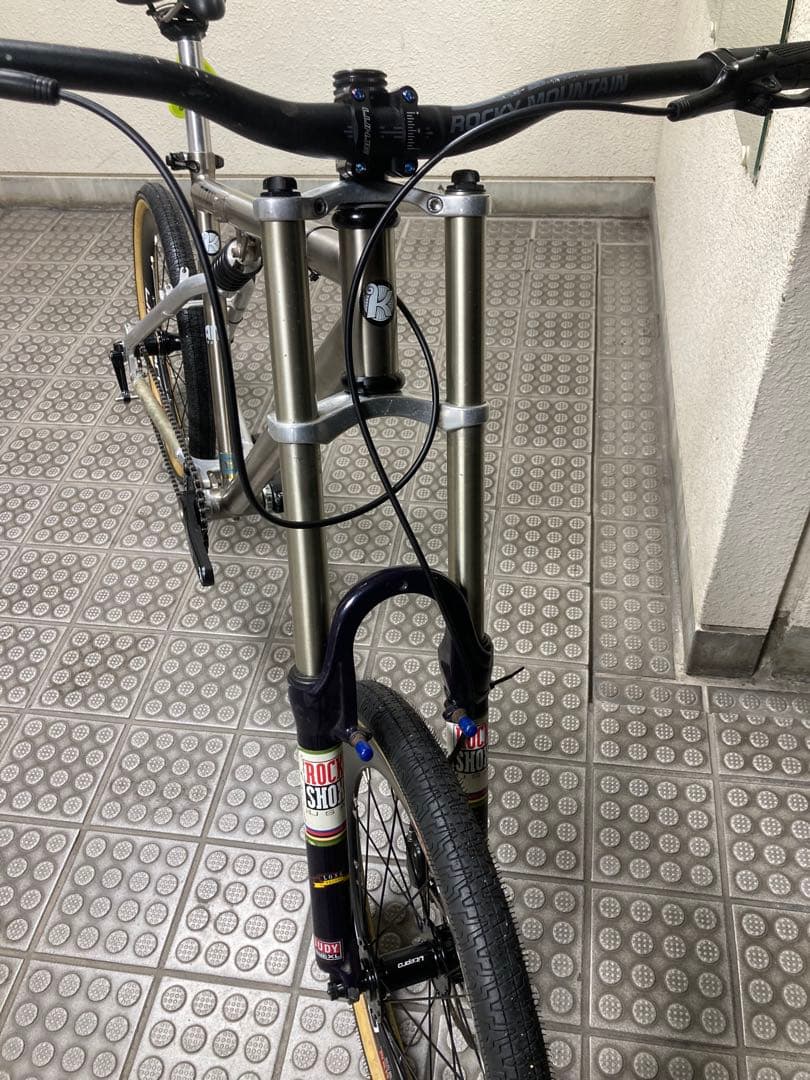 道楽バイク フルサスチタンミニベロ