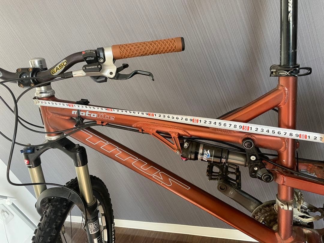 名品TITUSタイタス　ダウンヒルバイク　ROCKSHOX CHROMAG