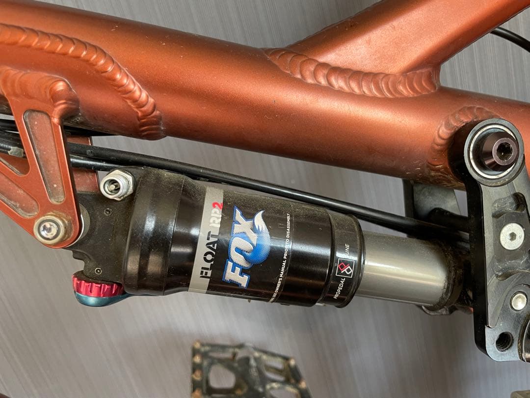 名品TITUSタイタス　ダウンヒルバイク　ROCKSHOX CHROMAG