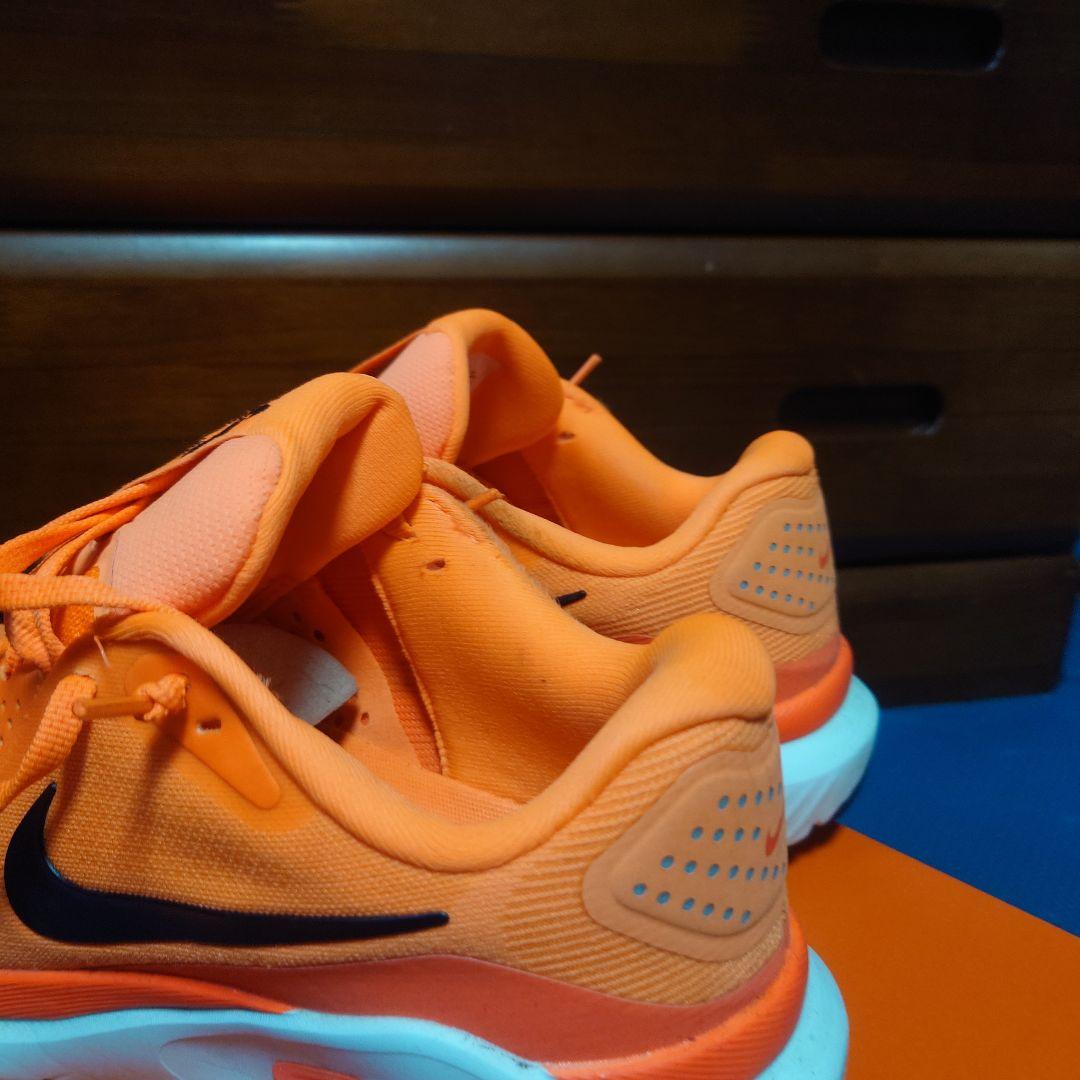 NIKE ストラクチャー26