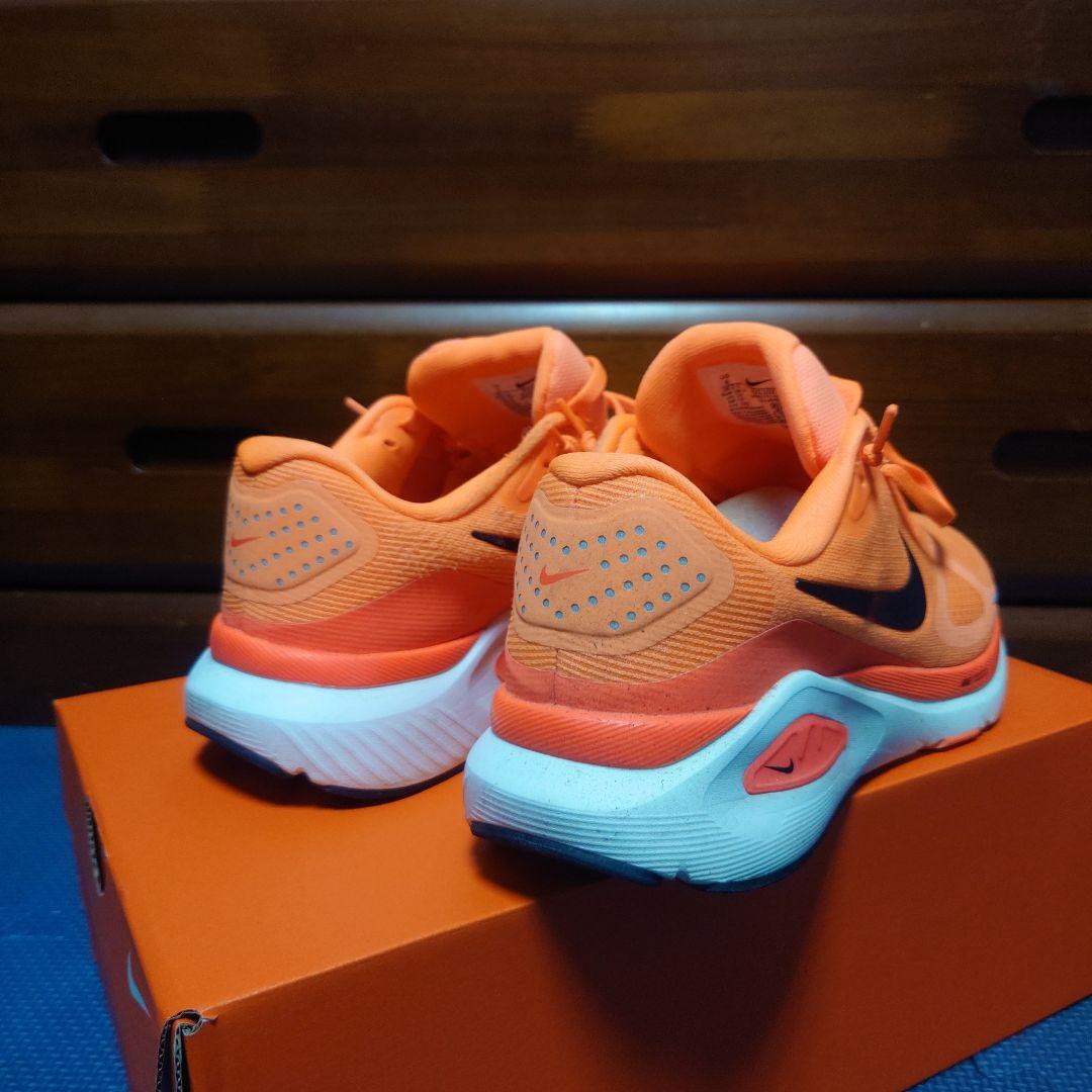 NIKE ストラクチャー26