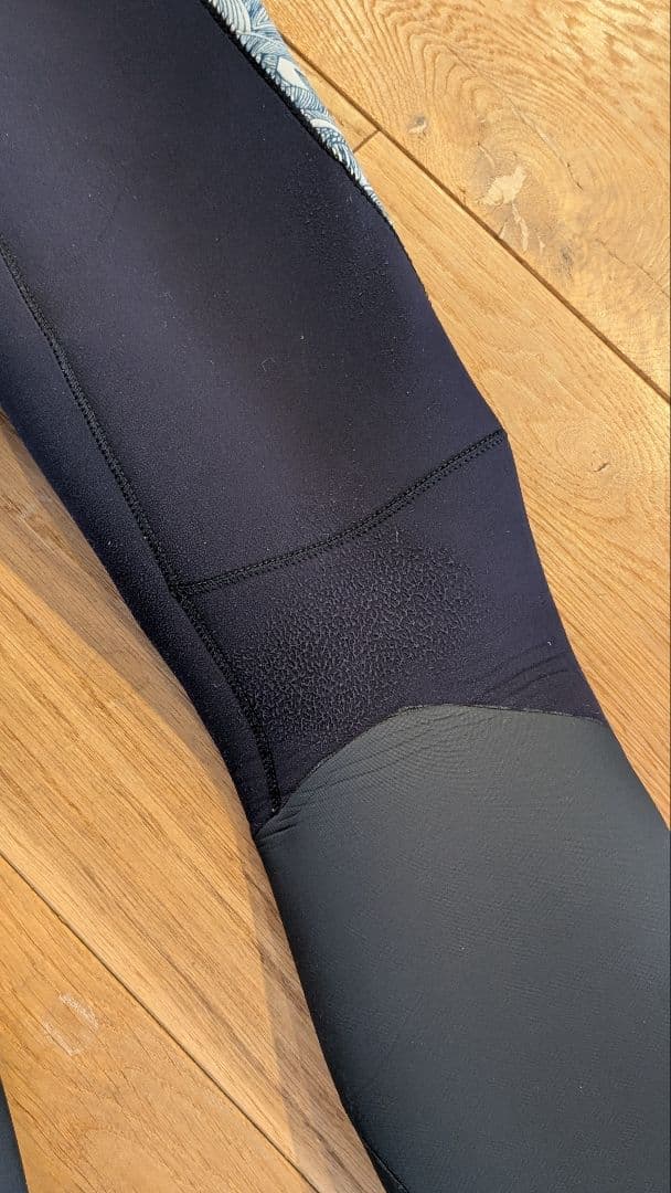 Hurley セミドライ 5/3mm レディース（SMサイズ程度）