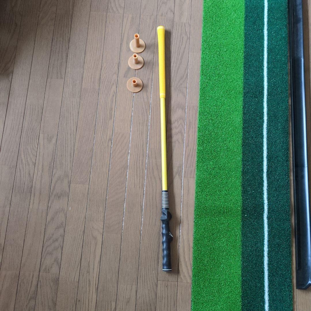 ゴルフ練習道具まとめ売り（パット/素振りマット、スイング練習機、スティック等）