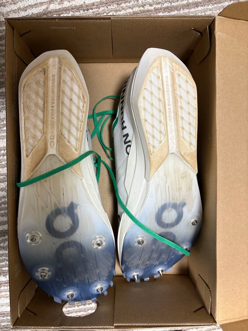 Cloudspike Amplius 2 ホワイト 8.5