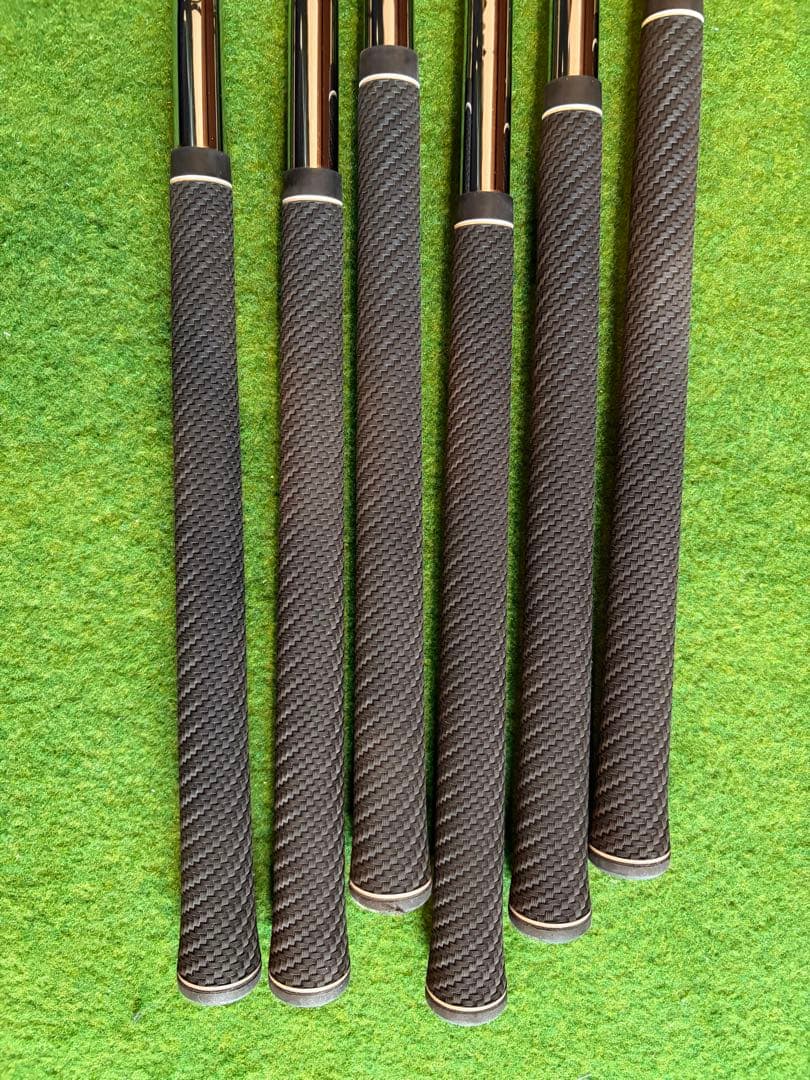 TaylorMade P730 5-PWプロジェクトX LZ 6.0