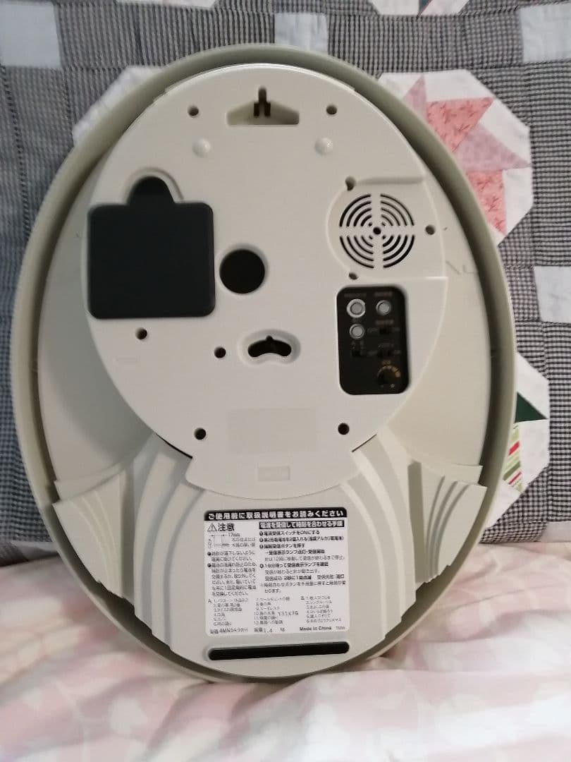 美品!最終価格スモールワールドポラールリズム掛け電波時計全18曲入