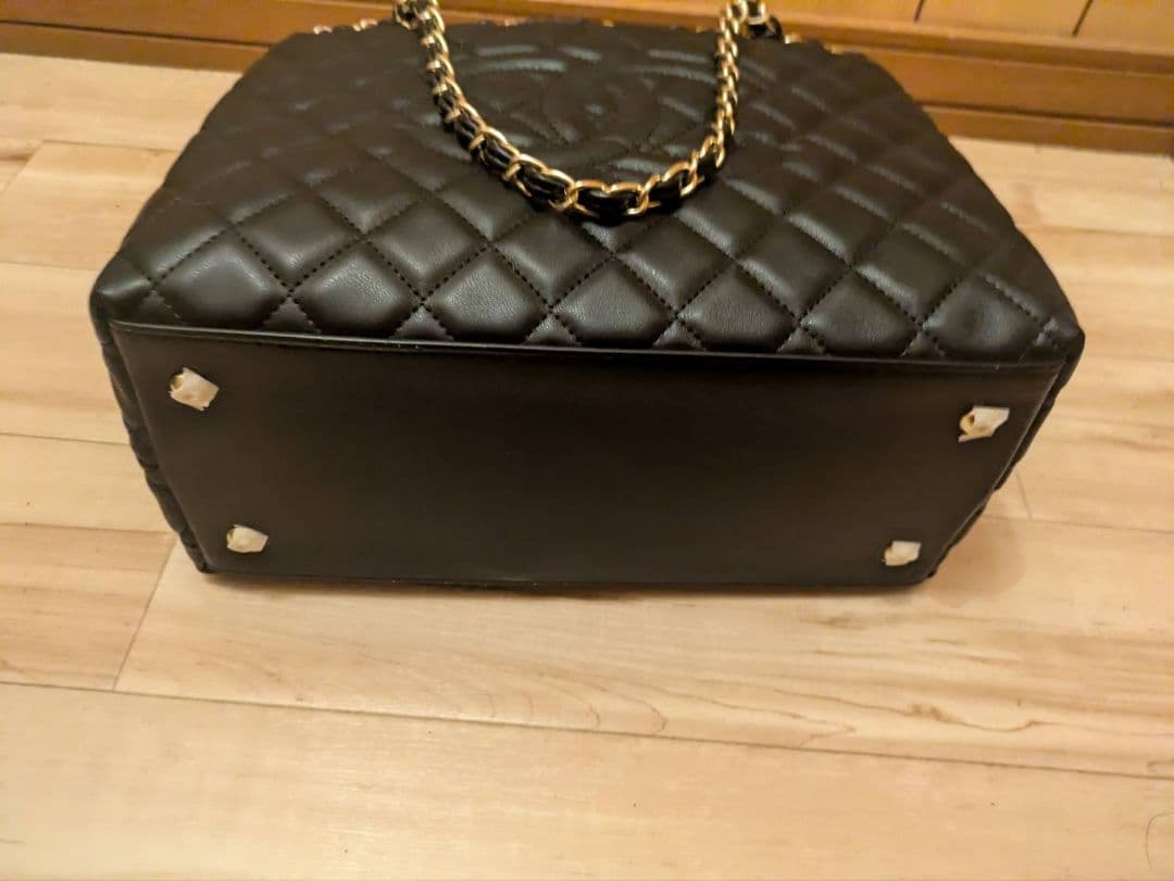 CHANEL ノベルティブラック キルティングバッグ