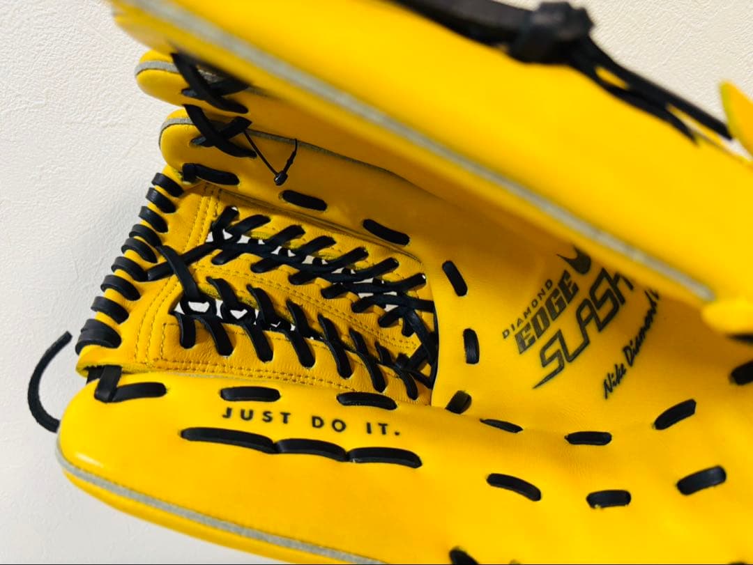NIKE 軟式グローブ DIAMOND EDGE SLASHER イエロー