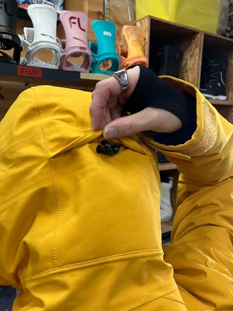 【USED】 VOLCOM ボルコム GORE-TEX スノーボードウェア　M